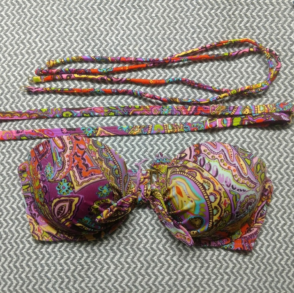 Victorias secret 34B swim suit top